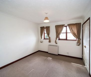 Falcon Way - Photo 4