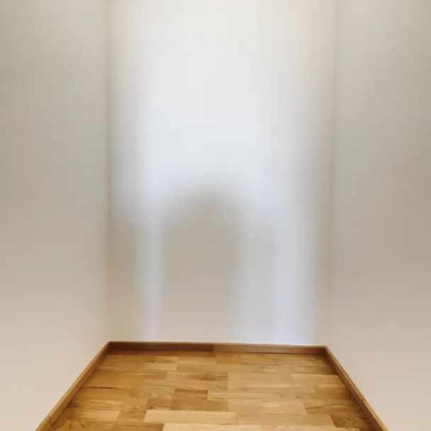 Neubau Erstbezug Sonnige Drei Zimmer Wohnung mit geräumiger Außenfläche und Fernblick - Foto 1