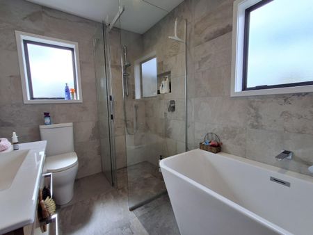 Sunny Family Home in Churton Park - Photo 3