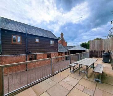 3 bedroom barn conversion to rent - Photo 2