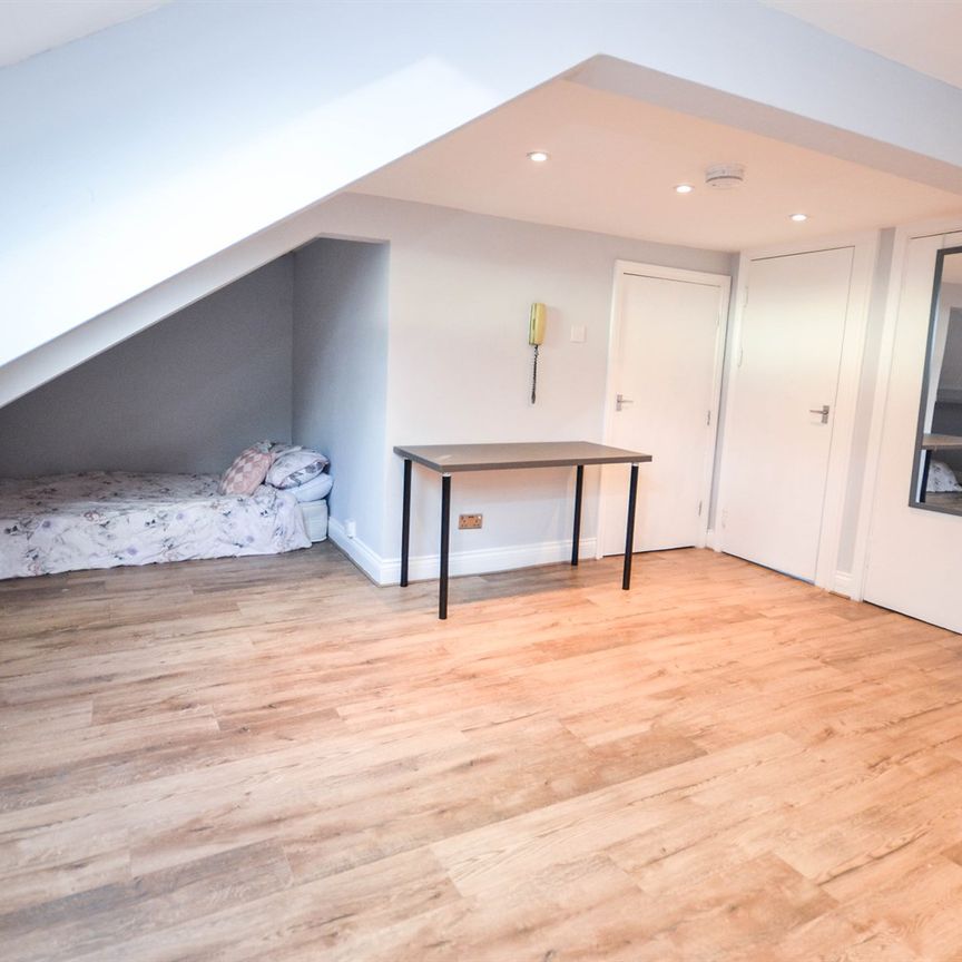 Apartment to rent in Westgate Road, Newcastle City Centre, NE4 - Photo 1