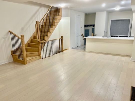 For Lease - 109 Clippers Crescent, Whitchurch-Stouffville, Ontario - Photo 1