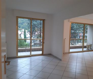 Appartement À Louer 4 Pièces , 108 M² - Photo 2