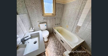 Three-bedroom home near the station - Photo 5