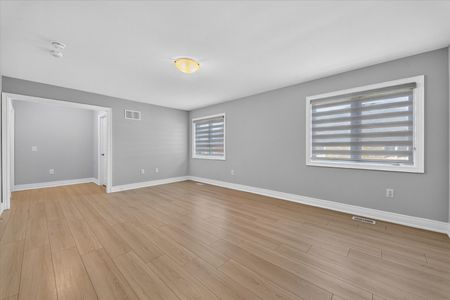 For Lease - 10 Hitching Post Road, Georgina, Ontario - Photo 5