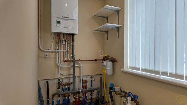 Charmant gerenoveerde woning gelegen te Adegem! - Foto 1