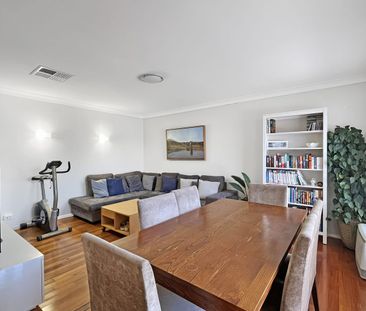 Pure Style and Elegance - Photo 3