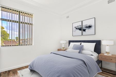 Exquisite 3 Bedroom Duplex with Granny Suite - Photo 4