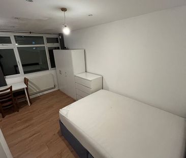Room in a Shared House, Windsor Crescent, HA9 - Photo 3