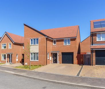 4 bed detached house to rent in Bramble Way, Newcastle upon Tyne, NE13 - Photo 5