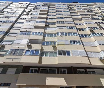 Apartment T4 in Algés, Linda-a-Velha e Cruz Quebrada-Dafundo, Oeiras - Photo 5