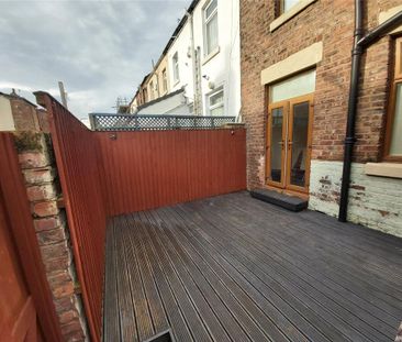 3 bedroom terraced house to rent - Photo 2