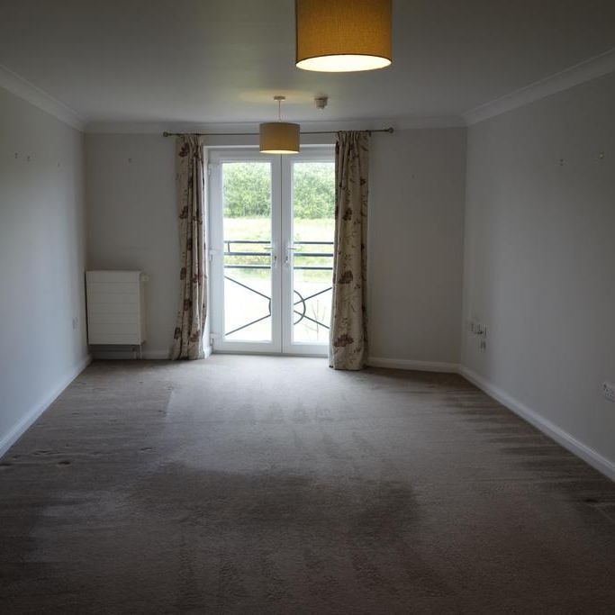 2 bedroom retirement property to rent - Photo 1