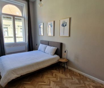 Izabella street - Fotó 3