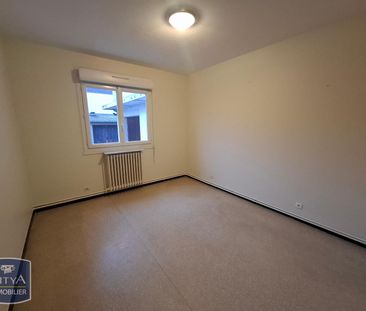 Location Appartement 3 pièces 67m² VILLENEUVE SUR LOT 47300 - Photo 2