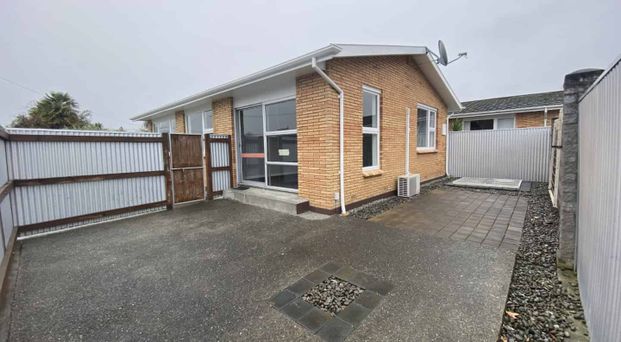 Fully renovated 2 bedroom home - Photo 1