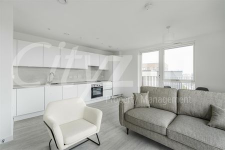 Nestles Avenue, London - Photo 2