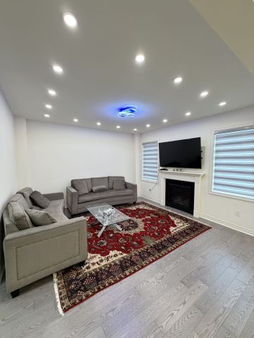 For Lease - 1207 Drinkle Crescent, Oshawa, Ontario - Photo 3