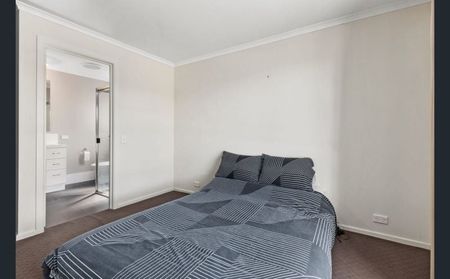 Family home in a great location! - Photo 5