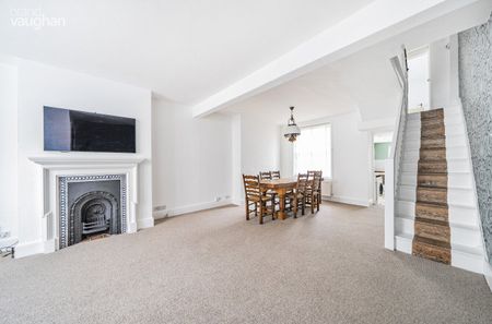 4 bedroom terraced house to rent - Photo 2