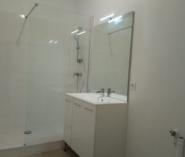 Location à GRENOBLE T2 avec Balcon au pied du tram E - Photo 6