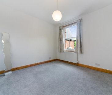 2 bedroom maisonette to rent - Photo 4