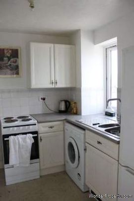 2 bedroom property to rent in London - Photo 1