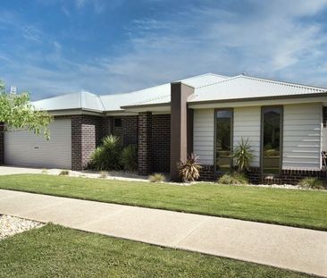 23 Chifley Drive, Delacombe - Photo 4