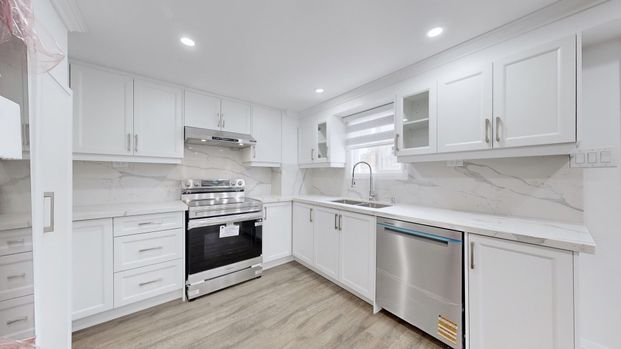 For Lease - 287 Ravenscroft Road Unit# LEGAL BSMT, Ajax, Ontario - Photo 1