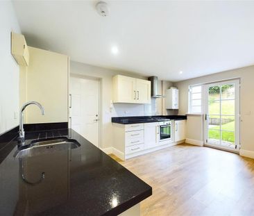 2 bedroom apartment to rent - Photo 6