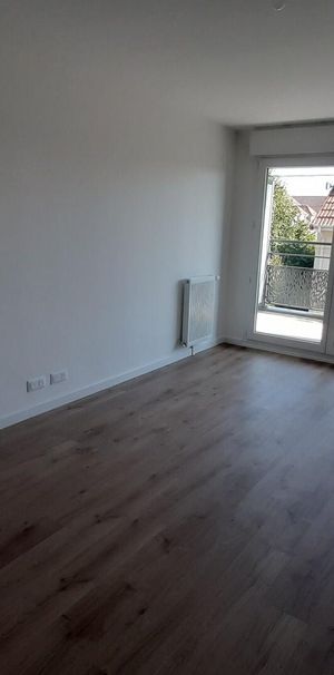 location Appartement T3 DE 61.41m² À BRIE COMTE ROBERT - Photo 1