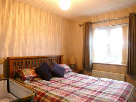 3 bedroom semi-detached house to rent - Photo 3