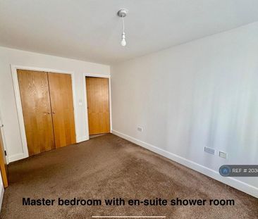 2 bedroom flat to rent - Photo 6