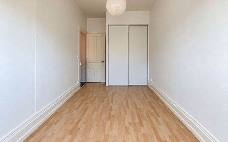 Appartement à louer 3 pièces • 69,48 m 2 Lyon 8 - Photo 2