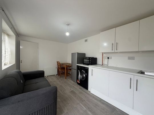 Kingston Road, Ashford, Surrey,TW15 - Photo 1
