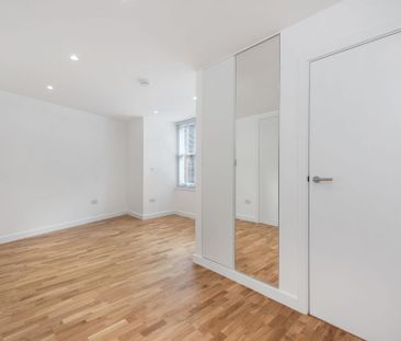 Flat to rent - Photo 2