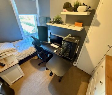 2 bedroom terraced house to rent - Photo 4