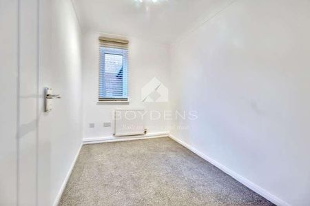 Campernell Close, Brightlingsea, Essex, CO7 - Photo 2