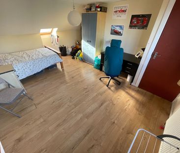 3 Bed Semi-Detached House, Broadlands Road, SO17 - Photo 5