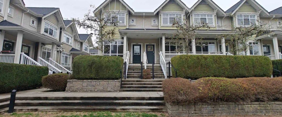3265 CLERMONT MEWS — 4 Bedroom - Photo 1