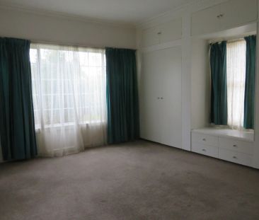 21 Woodville Street, - Photo 1