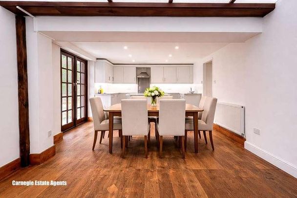 Burnham Green Road, Welwyn, AL6 - Photo 1