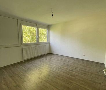 Tapezierte Wohnung mit Balkon in Familienfreundlicher Umgebung - Foto 5