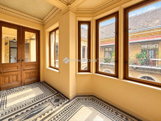Kiadó újszerű állapotú lakás - Budapest VI. kerület - Photo 1