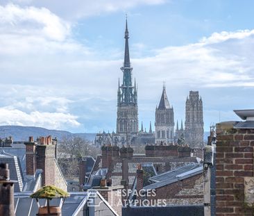 Loft sous comble dans une maison de maître proche de la gare - Photo 1