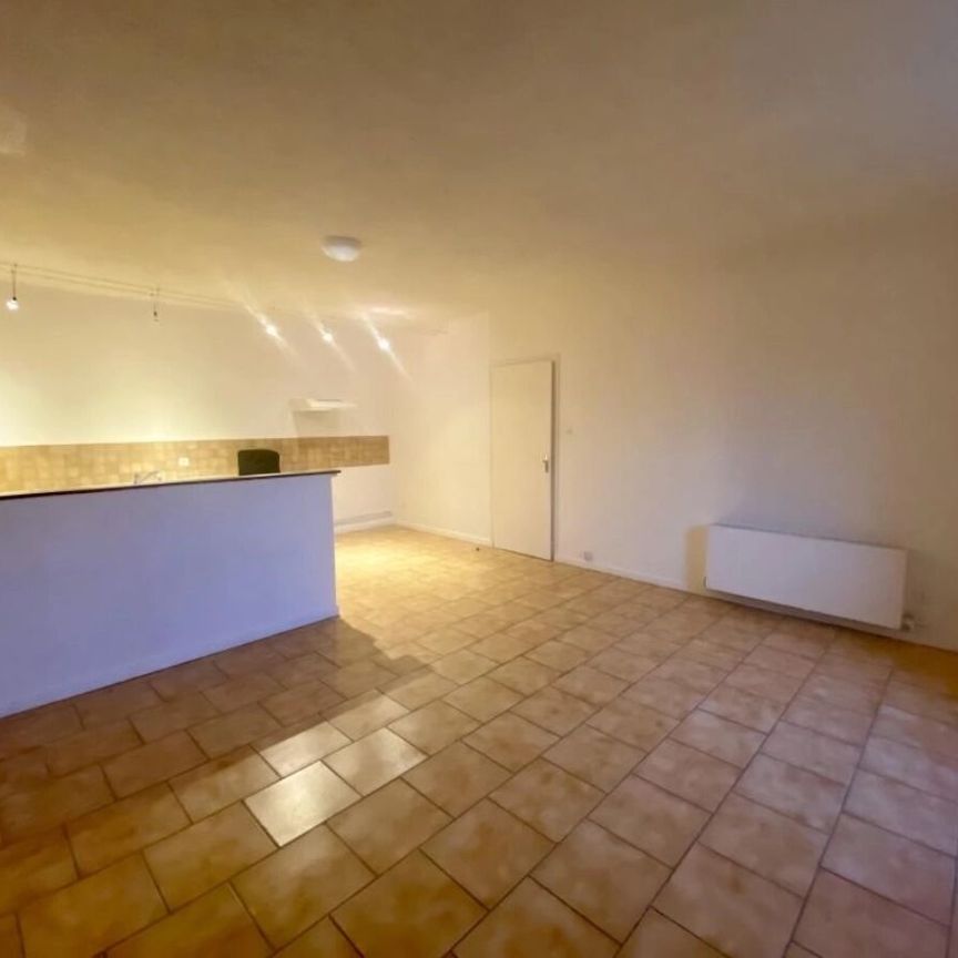 A MONSEMPRON-LIBOS, T3 AVEC PLACE DE PARKING DANS UNE RESIDE - Photo 1