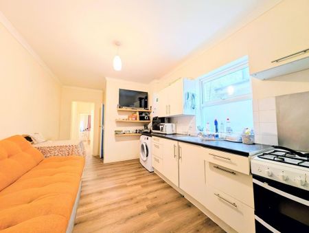 1 bedroom flat to rent - Photo 5