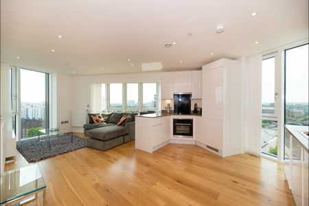 2 Bed Flat, High Street, E15 - Photo 2