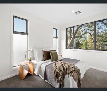 A Modern Masterpiece for Effortless Living - Photo 6