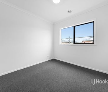 14 Brushtail Street, Mambourin VIC, Belconnen - Photo 2